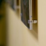 Plexiglass με αποστάτες και πλάτη Kapa-Fix - Image 2